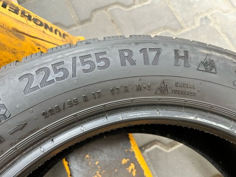 Opony zimowe 2x 215/55 R17 Continental WinterContact TS870P Opony zimowe 2x 215/55 R17 Continental WinterContact TS870P