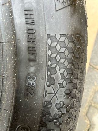 Opony zimowe 2x 215/65 R17 Continental WinterContact TS870P