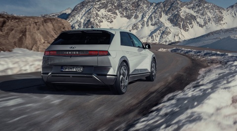 Opony zimowe 275/45 R21 Hankook IW01A iON icept